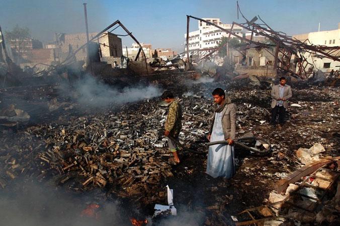 Suudiler Yemen'i bir kez daha vurdu